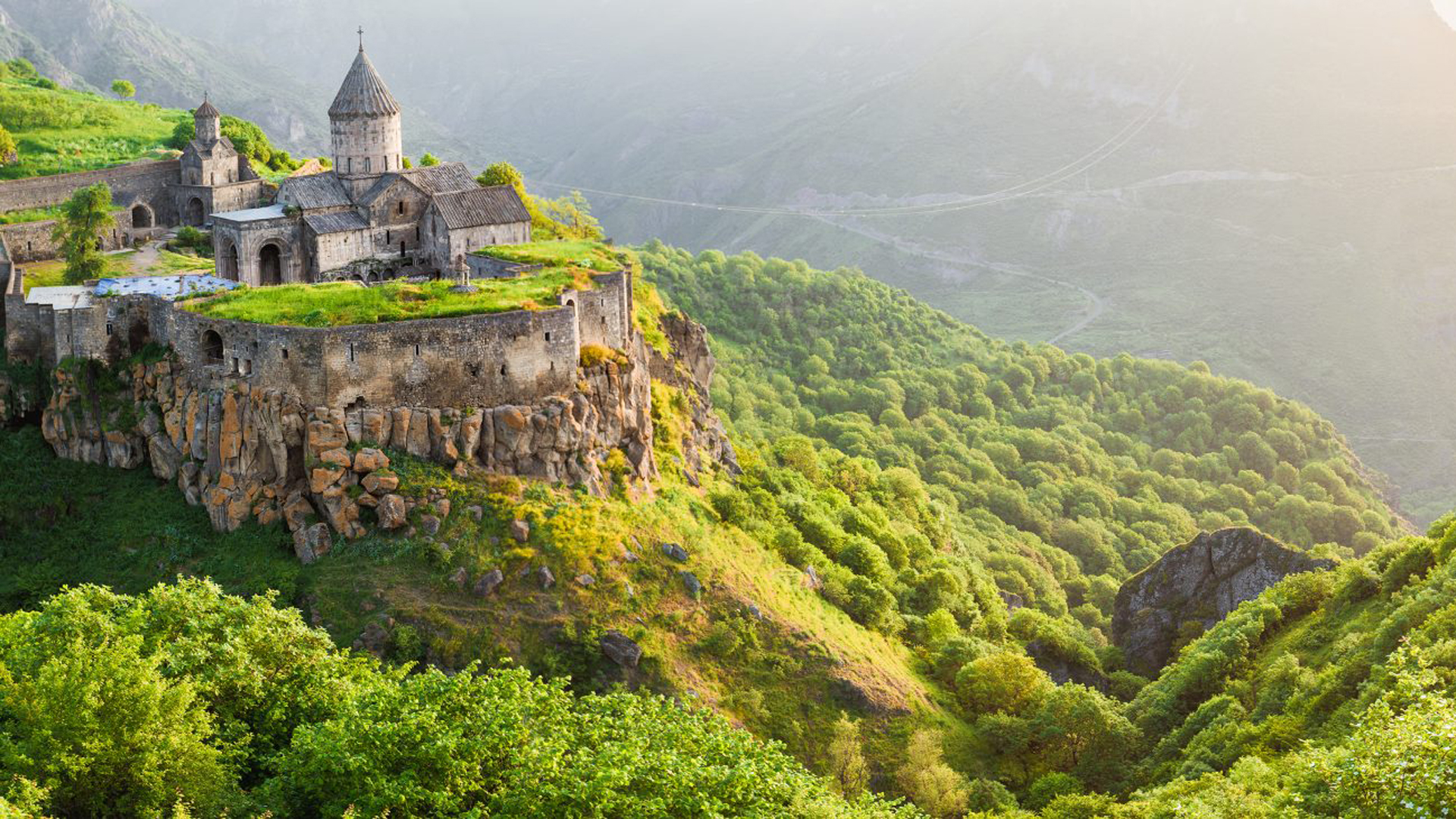 Traveling armenia. Монастырский комплекс "Татев". Монастырь Татев Армения внутри. Татев Армения зимой. Джермук Татев.